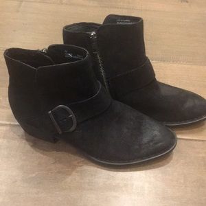Born ankle boots